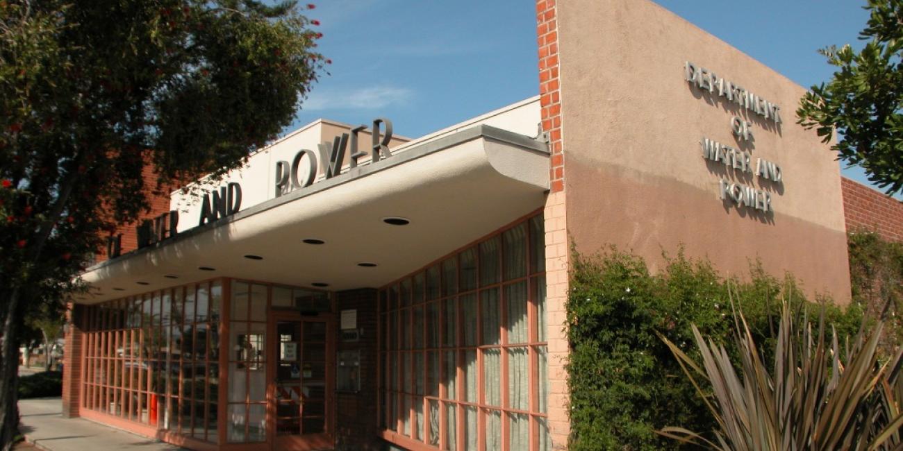 Crenshaw Customer Service Center, Front